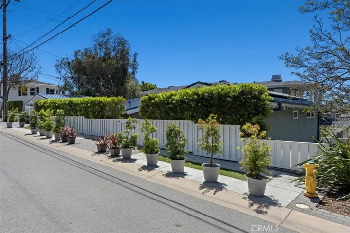 2616 Pine Ave, Manhattan Beach, California 90266