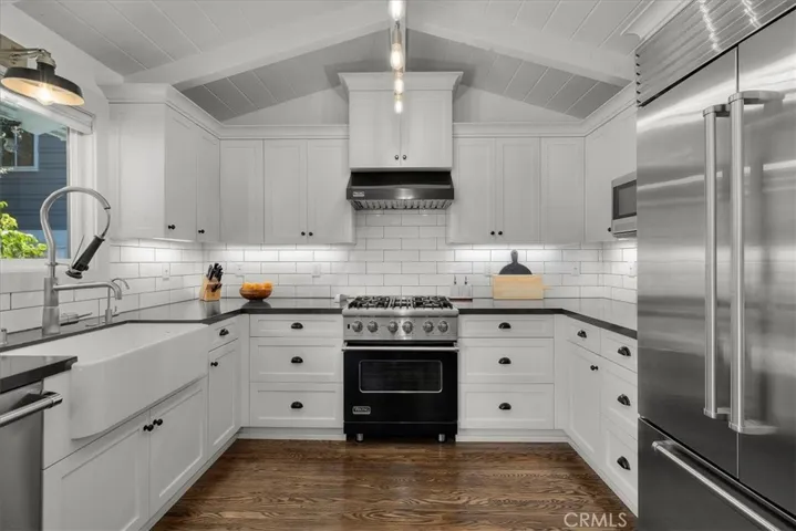 2616 Pine Ave, Manhattan Beach, California 90266