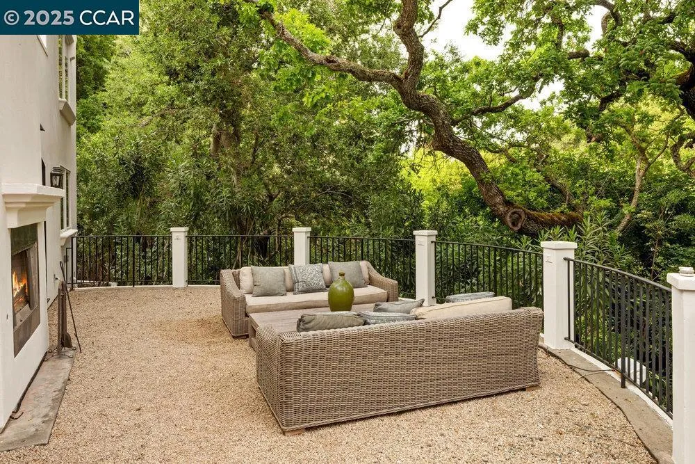 1720 Toyon Rd, Lafayette, California 94549 home-pic-26