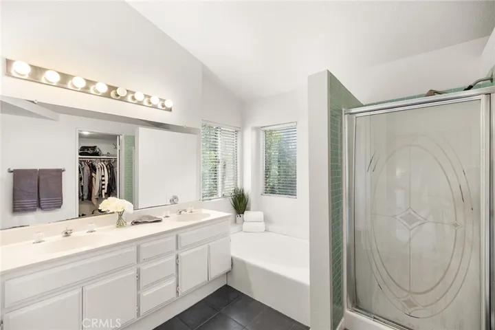 Master bath (with a walk-in closet to the right)