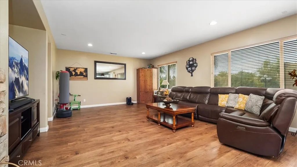 4653 Lombardy Court, Chino, California 91710 home-pic-11