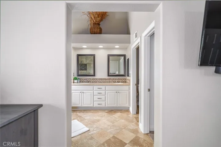 24661 Las Patranas, Yorba Linda, California 92887