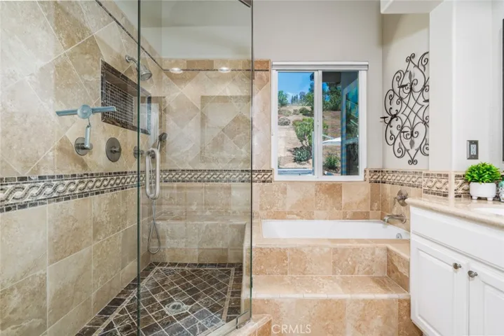 24661 Las Patranas, Yorba Linda, California 92887