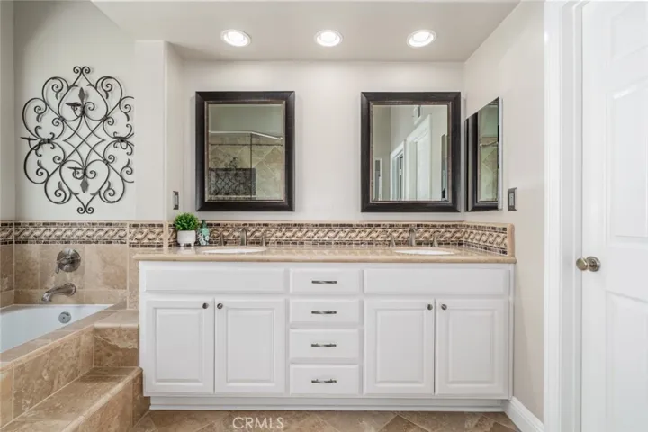 24661 Las Patranas, Yorba Linda, California 92887