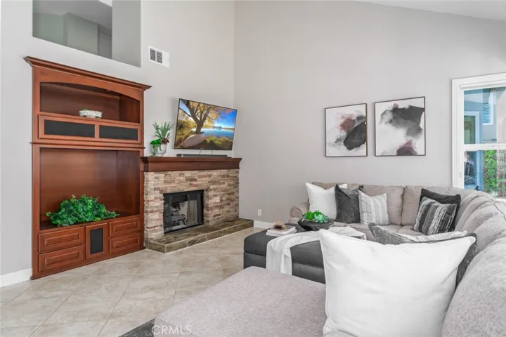 24661 Las Patranas, Yorba Linda, California 92887