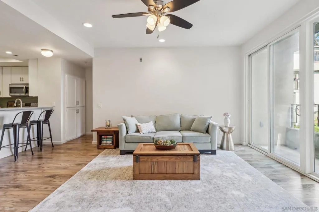 2445 Brant St 308, San Diego, California 92101 home-pic-3