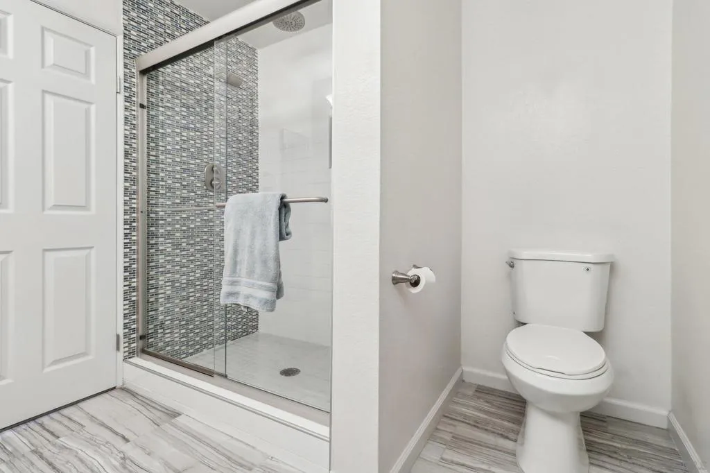 2445 Brant St 308, San Diego, California 92101 home-pic-23