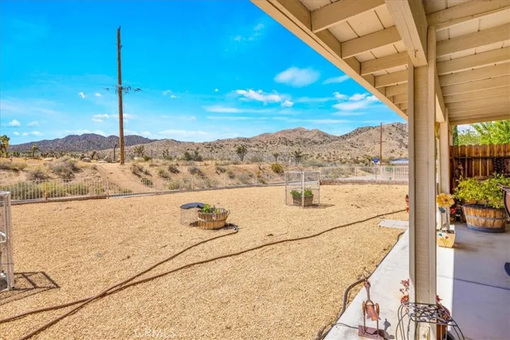 57271 Dumosa Court, Yucca Valley, California 92284
