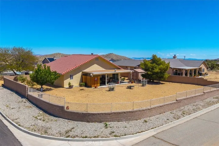 57271 Dumosa Court, Yucca Valley, California 92284