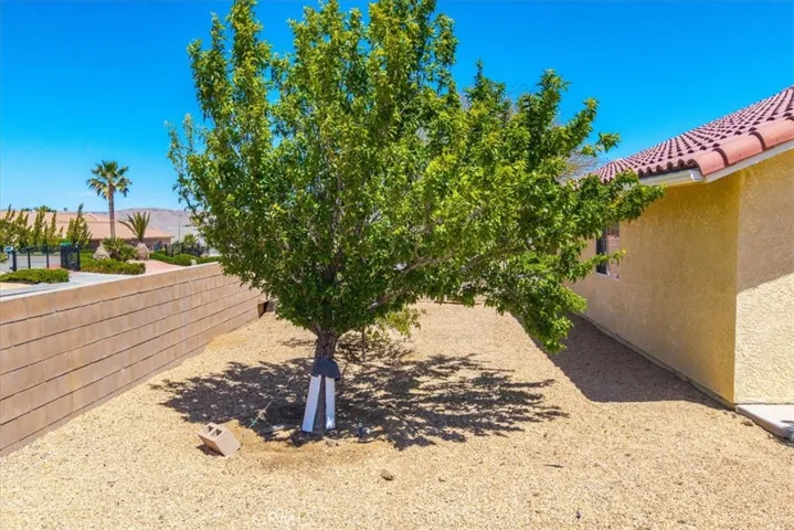 57271 Dumosa Court, Yucca Valley, California 92284