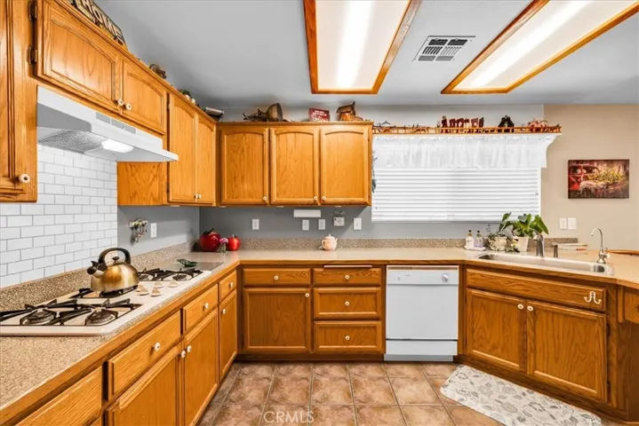 57271 Dumosa Court, Yucca Valley, California 92284
