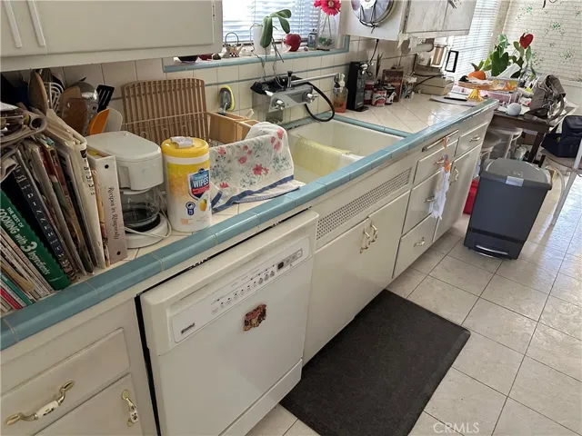 5117 Caroli Lane, La Canada Flintridge, California 91011