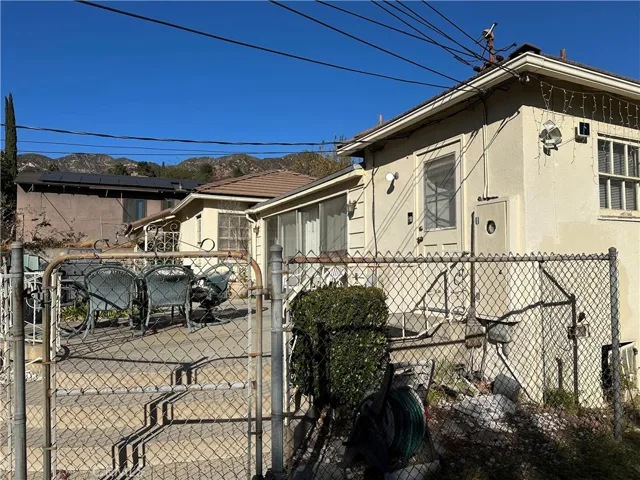 5117 Caroli Lane, La Canada Flintridge, California 91011