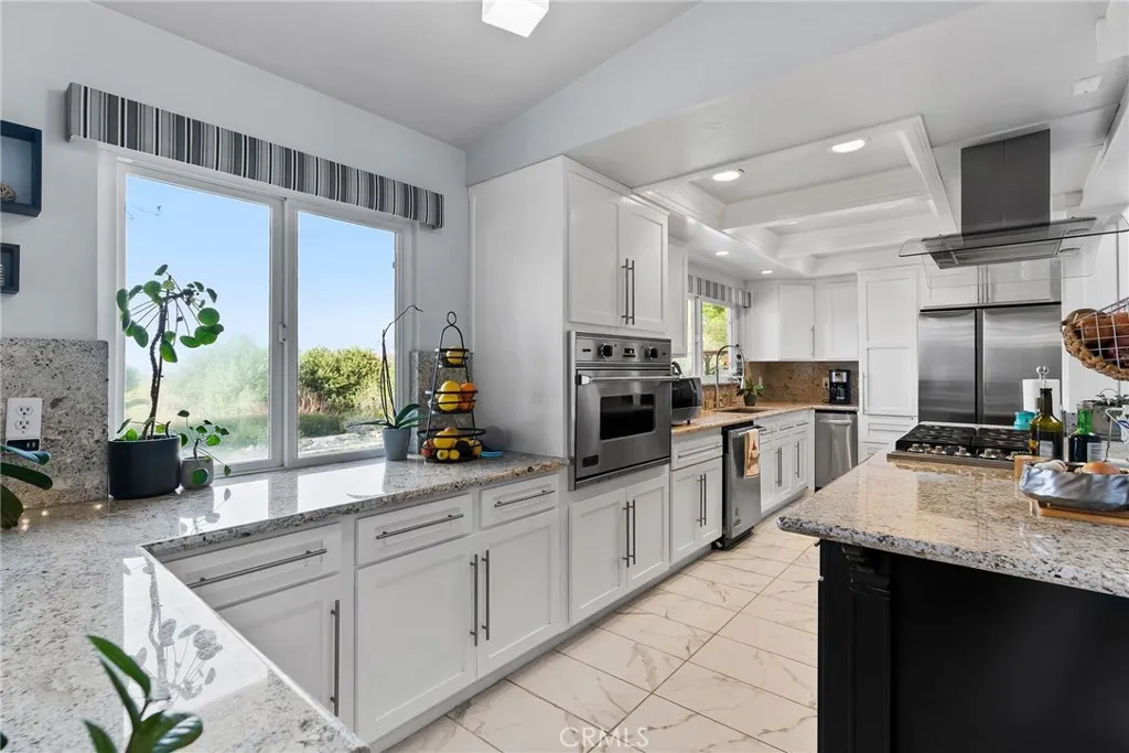 2450 Cameron Avenue, Covina, California 91724 home-pic-24