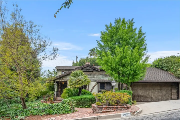 3852 Eureka Dr., Studio City, California 91604