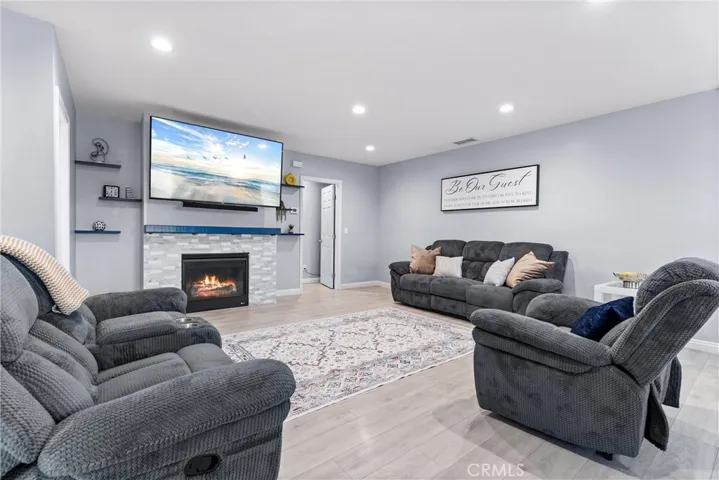 15820 Leffingwell Road, Whittier, California 90604