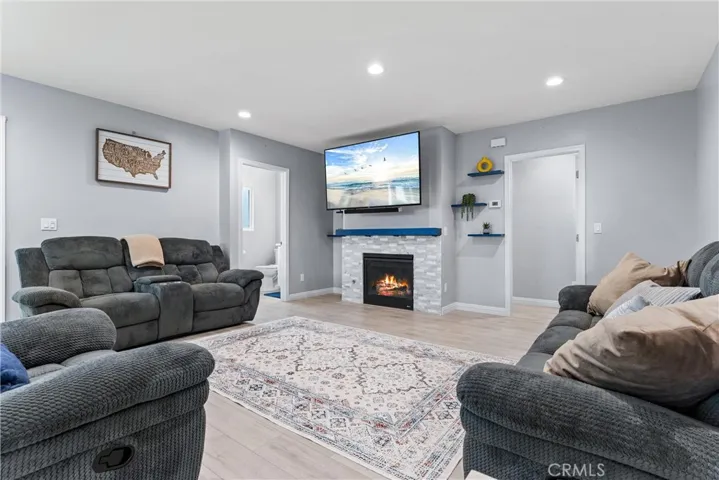 15820 Leffingwell Road, Whittier, California 90604