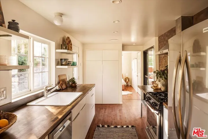 2315 Glover Place, Los Angeles, California 90031