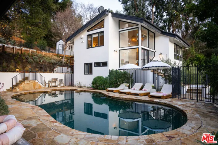 554 Mountain Green Drive, Calabasas, California 91302, 4 Bedrooms Bedrooms, ,4 BathroomsBathrooms,Residential,For Sale,Mountain Green,25533001