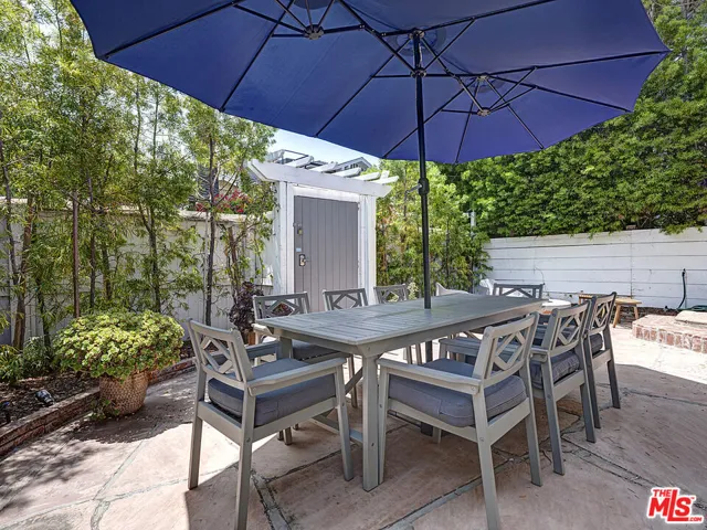 111 Dudley Avenue, Venice, California 90291
