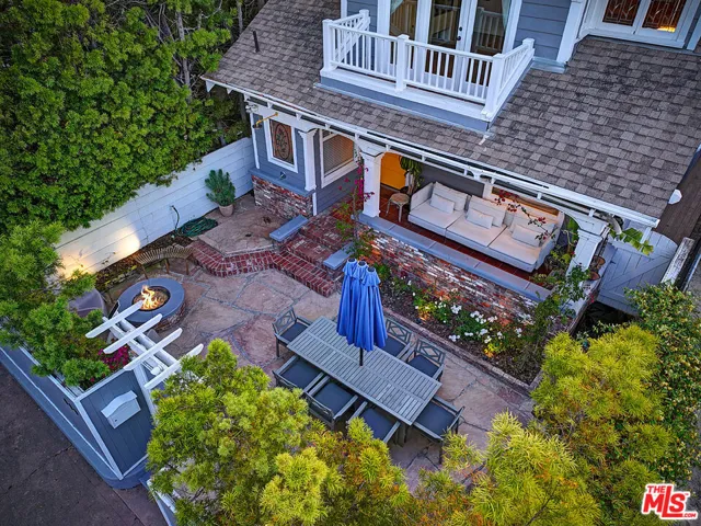 111 Dudley Avenue, Venice, California 90291