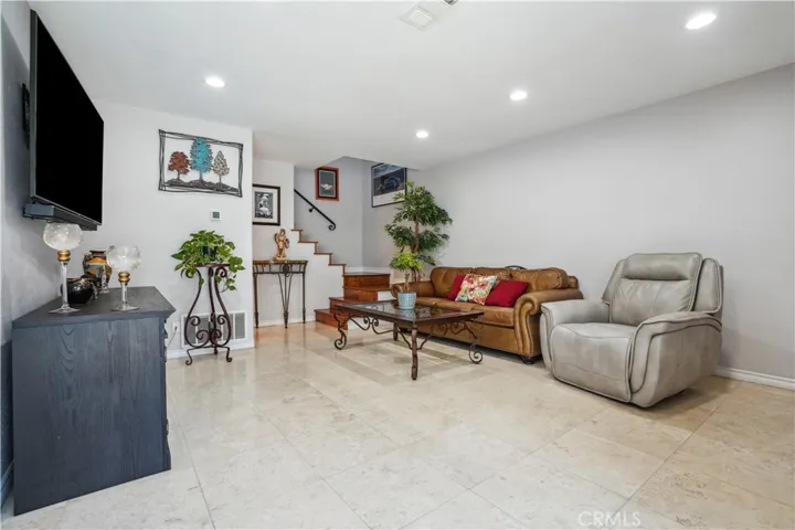 20332 Flower Gate Lane 7, Yorba Linda, California 92886