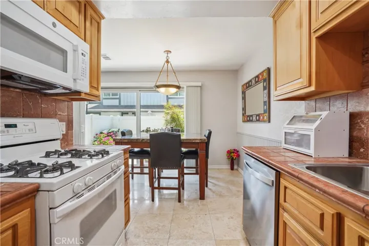 20332 Flower Gate Lane 7, Yorba Linda, California 92886