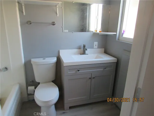 150 E Lakeshore Drive 79, Lake Elsinore, California 92530