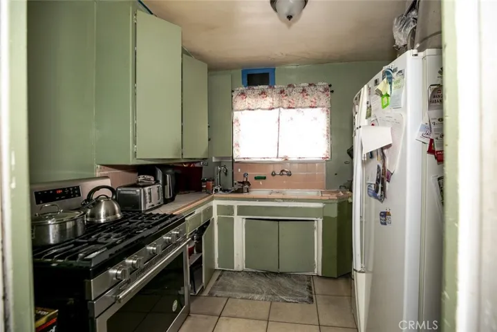 7347 Bakman Avenue, Sun Valley, California 91352