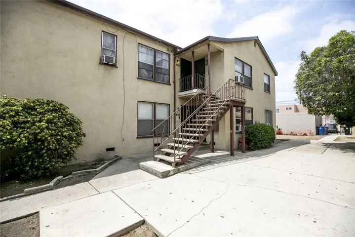 7347 Bakman Avenue, Sun Valley, California 91352