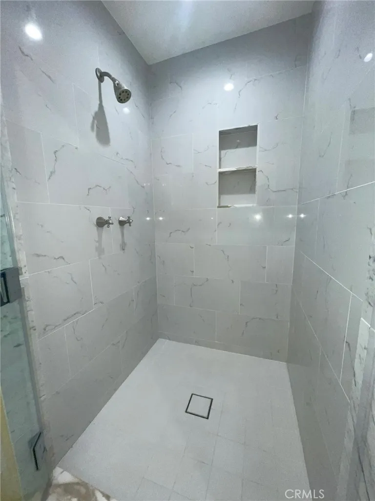 133 S Canon Drive, Beverly Hills, California 90212 home-pic-23