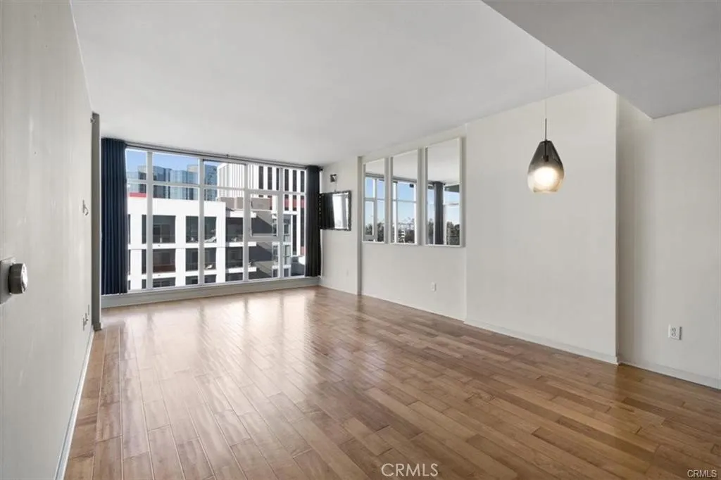 411 W Seaside Way 505, Long Beach, California 90802 home-pic-8