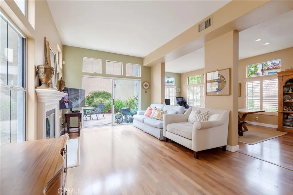 10925 Kimball Place, Tustin, California 92782 home-pic-6