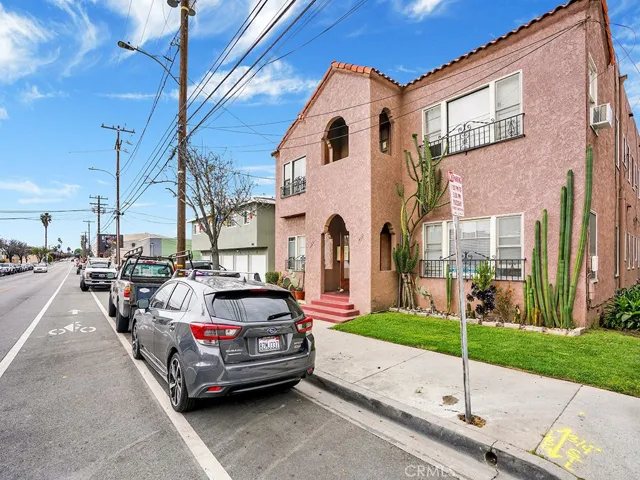 1407 Obispo Avenue, Long Beach, California 90804