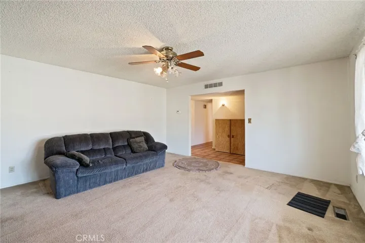 117 Spring Way, Madera, California 93637