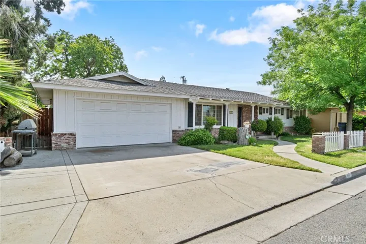 117 Spring Way, Madera, California 93637