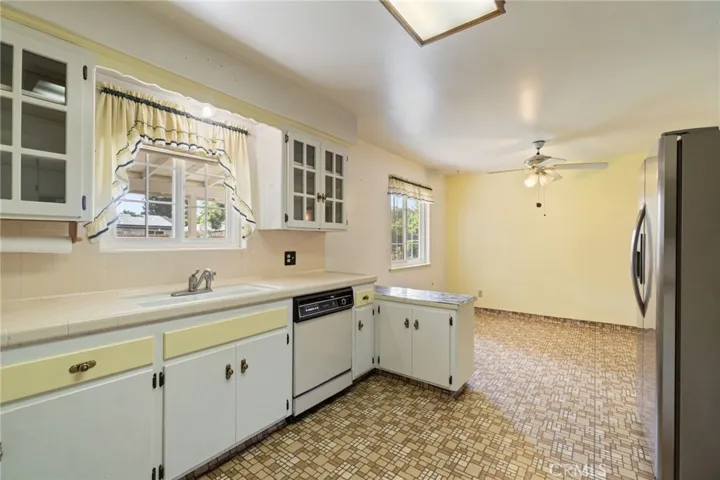 117 Spring Way, Madera, California 93637