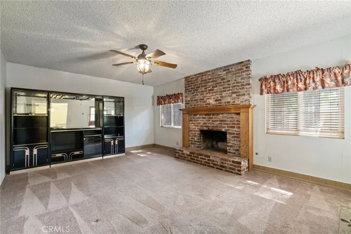 117 Spring Way, Madera, California 93637