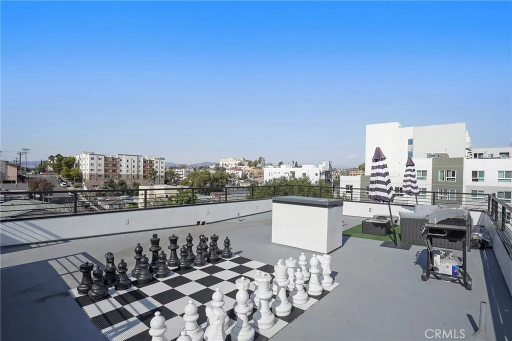 1916 W Court Street, Los Angeles, California 90026 home-pic-54