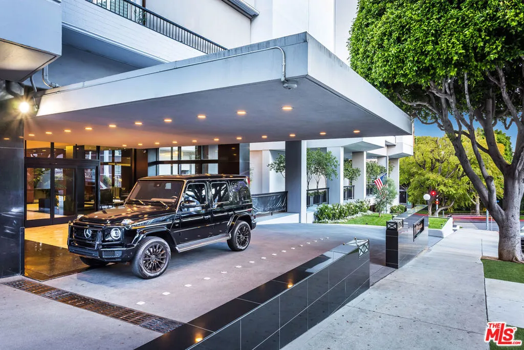 1100 Alta Loma Road 608, West Hollywood, California 90069 home-pic-32