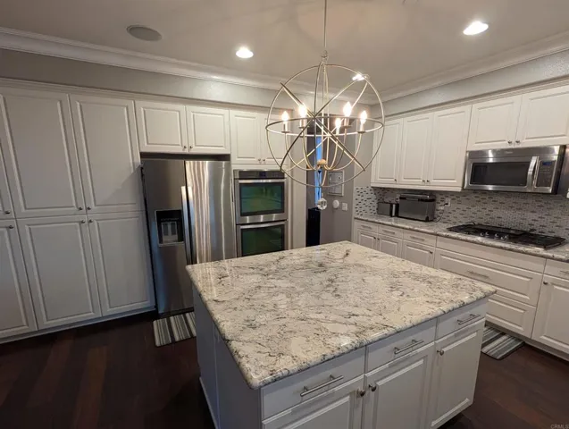 18196 Friendly Ln, Riverside, California 92508