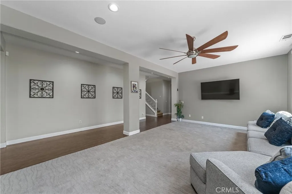 11126 Whitebark Lane, Corona, California 92883 home-pic-6