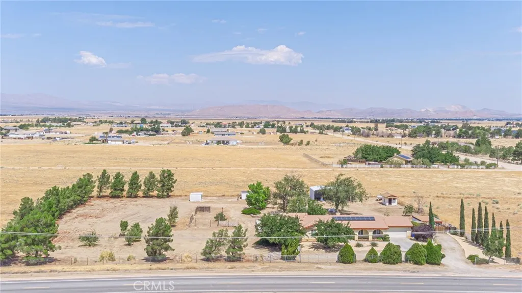 8541 W Avenue D, Lancaster, California 93536 home-pic-48