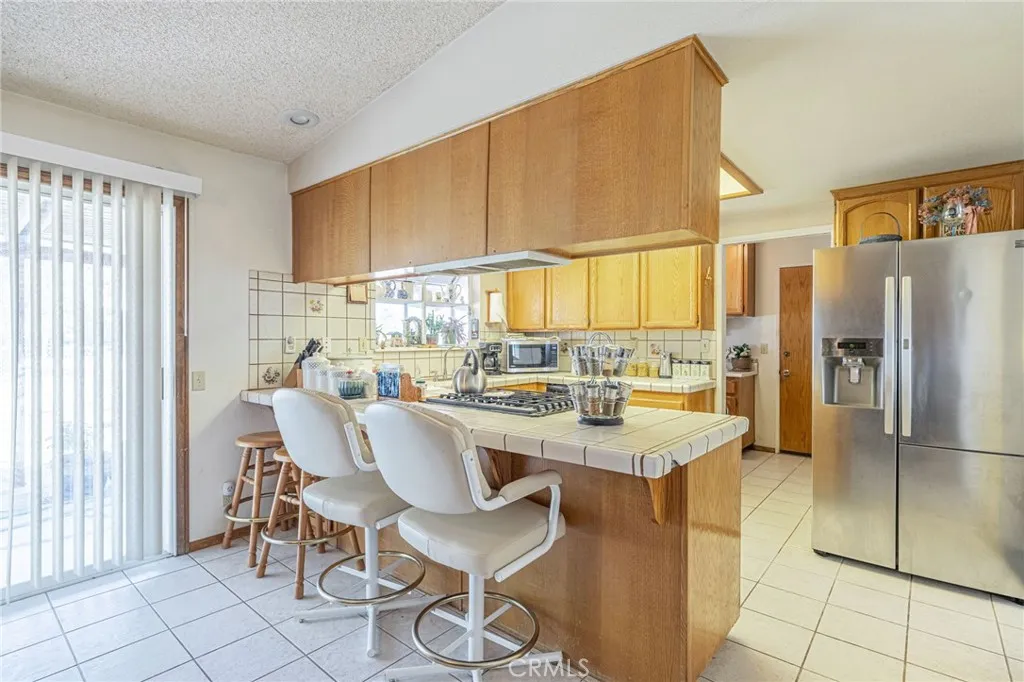 8541 W Avenue D, Lancaster, California 93536 home-pic-30