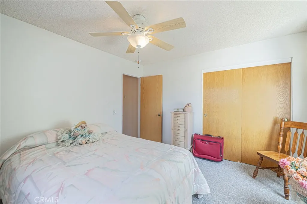 8541 W Avenue D, Lancaster, California 93536 home-pic-19