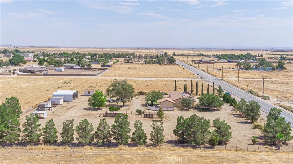 8541 W Avenue D, Lancaster, California 93536 home-pic-53