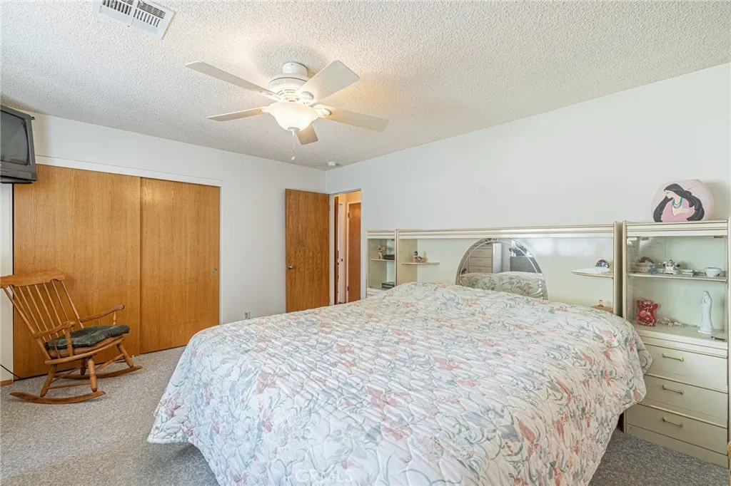 8541 W Avenue D, Lancaster, California 93536 home-pic-23