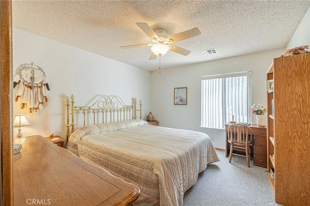 8541 W Avenue D, Lancaster, California 93536 home-pic-16