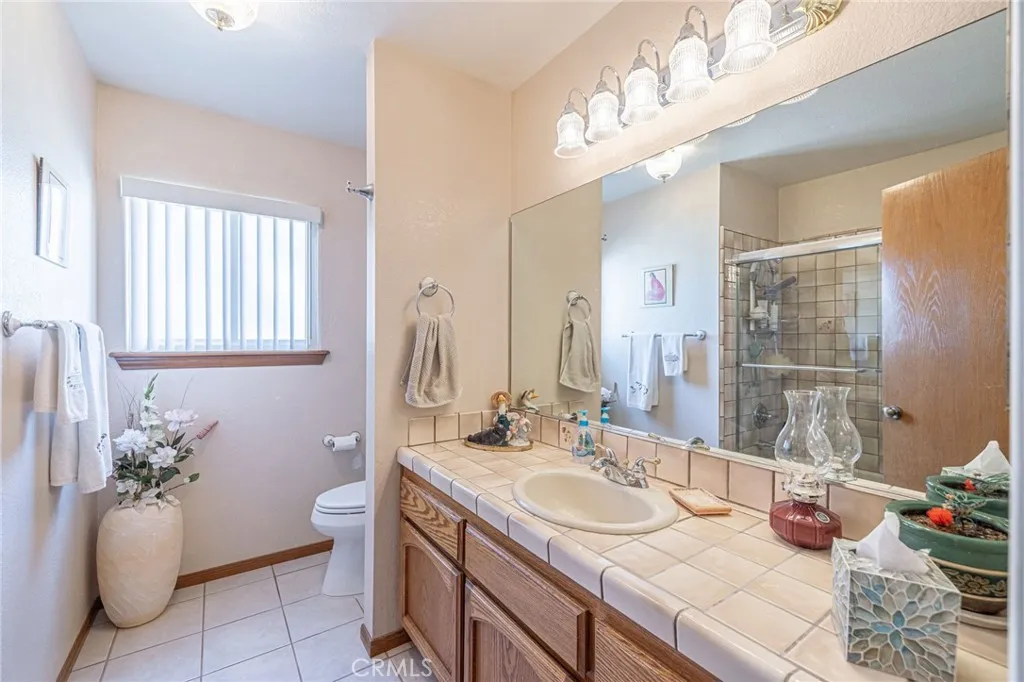 8541 W Avenue D, Lancaster, California 93536 home-pic-20