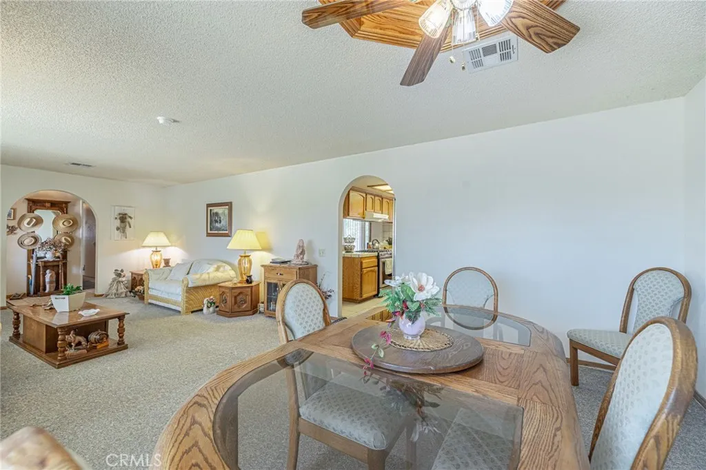 8541 W Avenue D, Lancaster, California 93536 home-pic-13